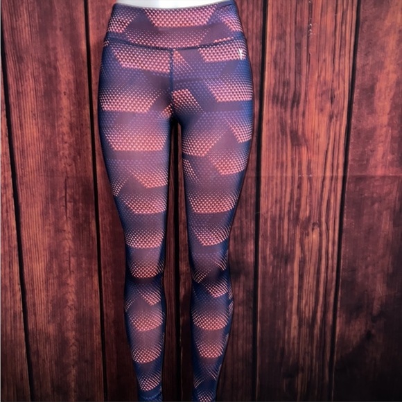 Danskin Leggings Geometric Pattern Performance Sz XS waist control Gym Pilates - Picture 7 of 8